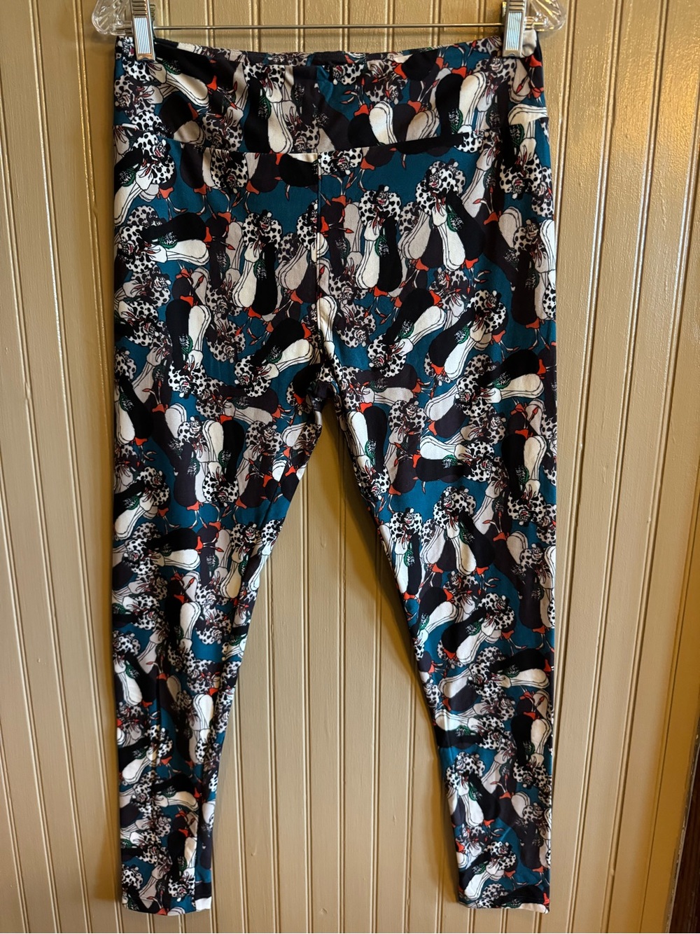 New LuLaRoe Teal Leggings Cruella de Vil tall curvy